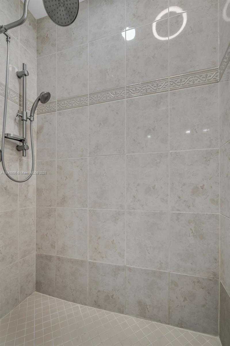 Small Image of 3156 NORTH EAST 212TH TER, Aventura Number 28