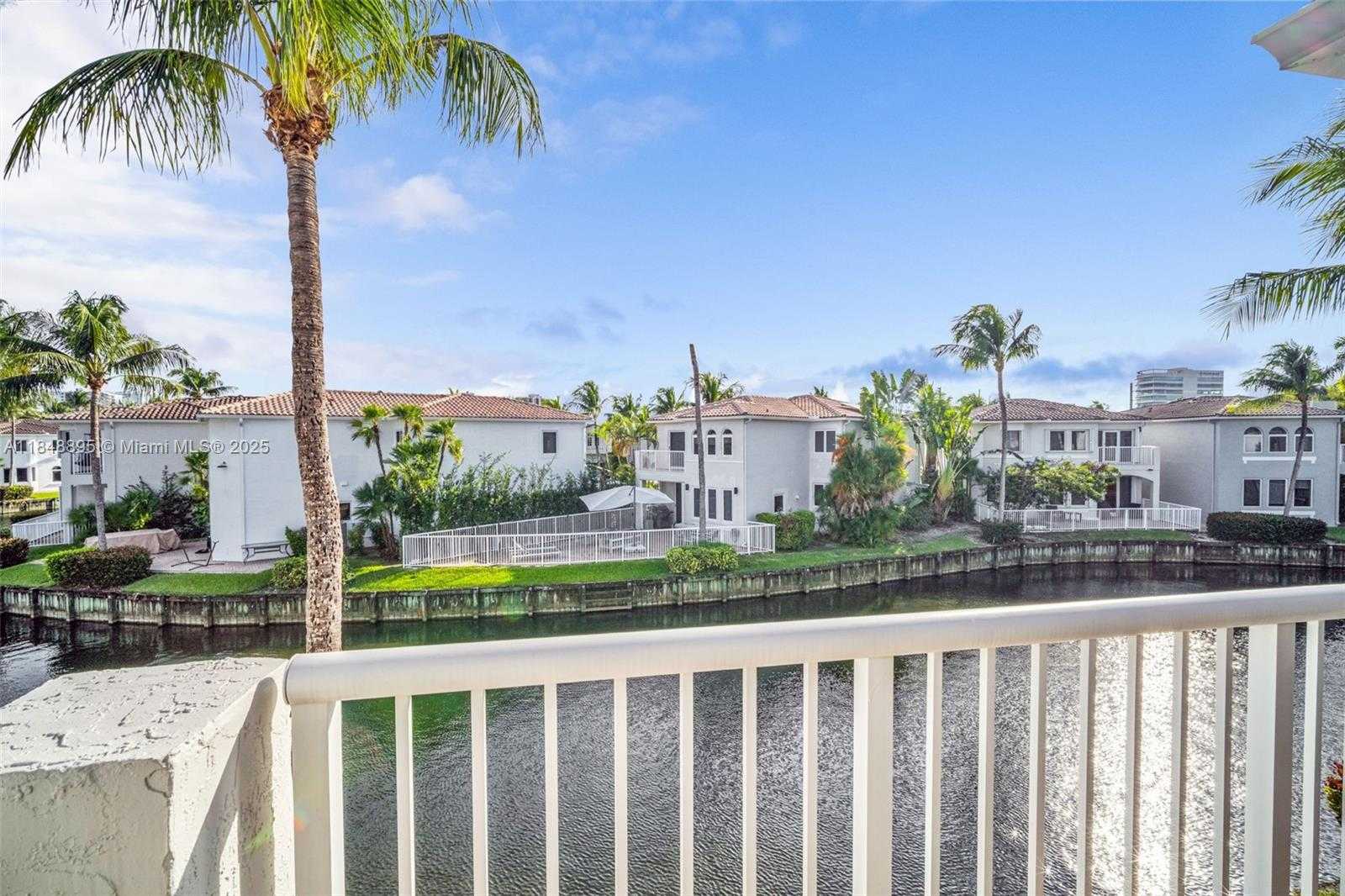 Small Image of 3156 NORTH EAST 212TH TER, Aventura Number 35