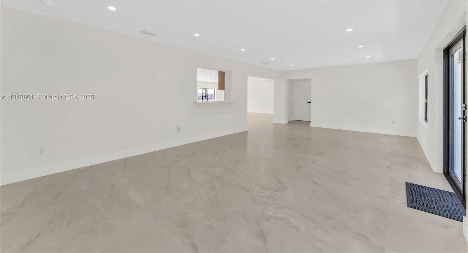 Small Image of 7993 WEST 18TH LN, Hialeah Number 11