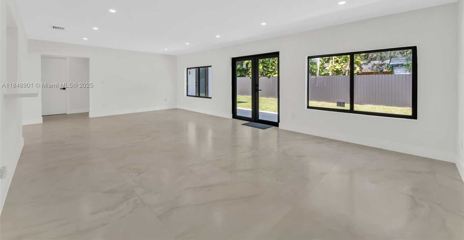 Small Image of 7993 WEST 18TH LN, Hialeah Number 12
