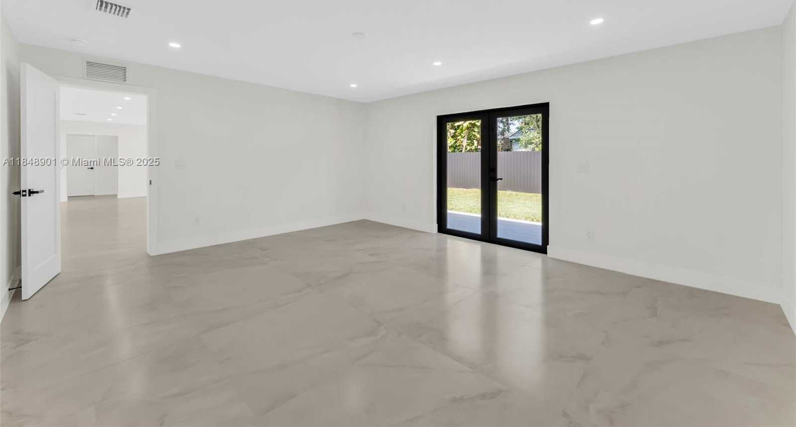Small Image of 7993 WEST 18TH LN, Hialeah Number 16