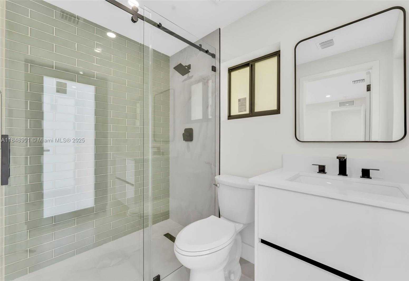 Small Image of 7993 WEST 18TH LN, Hialeah Number 25