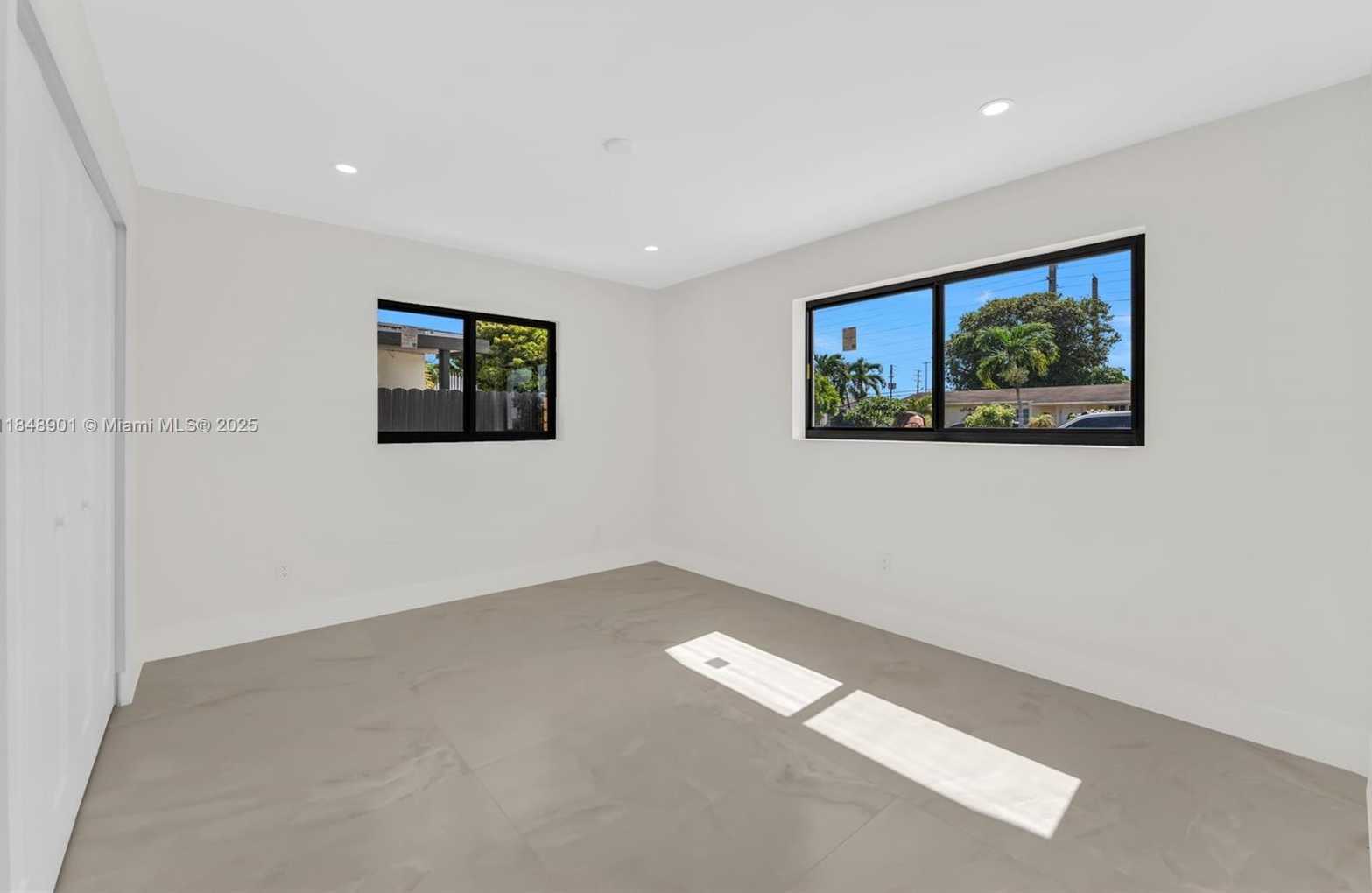 Small Image of 7993 WEST 18TH LN, Hialeah Number 30