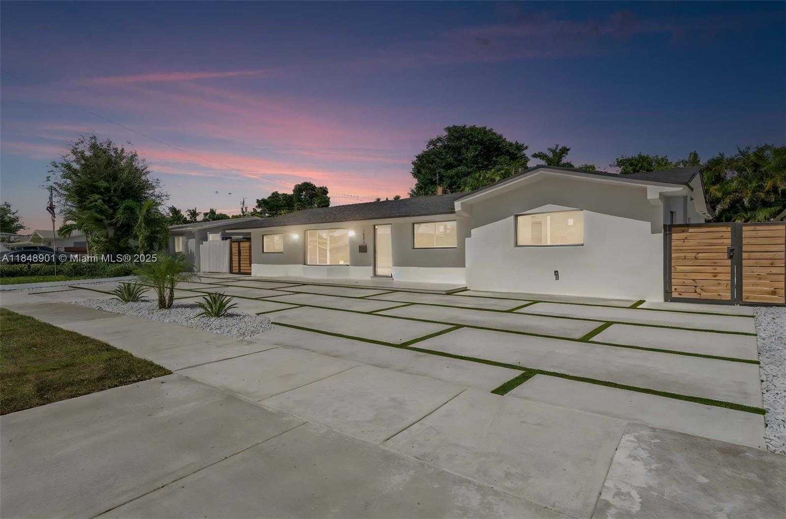Small Image of 7993 WEST 18TH LN, Hialeah Number 36