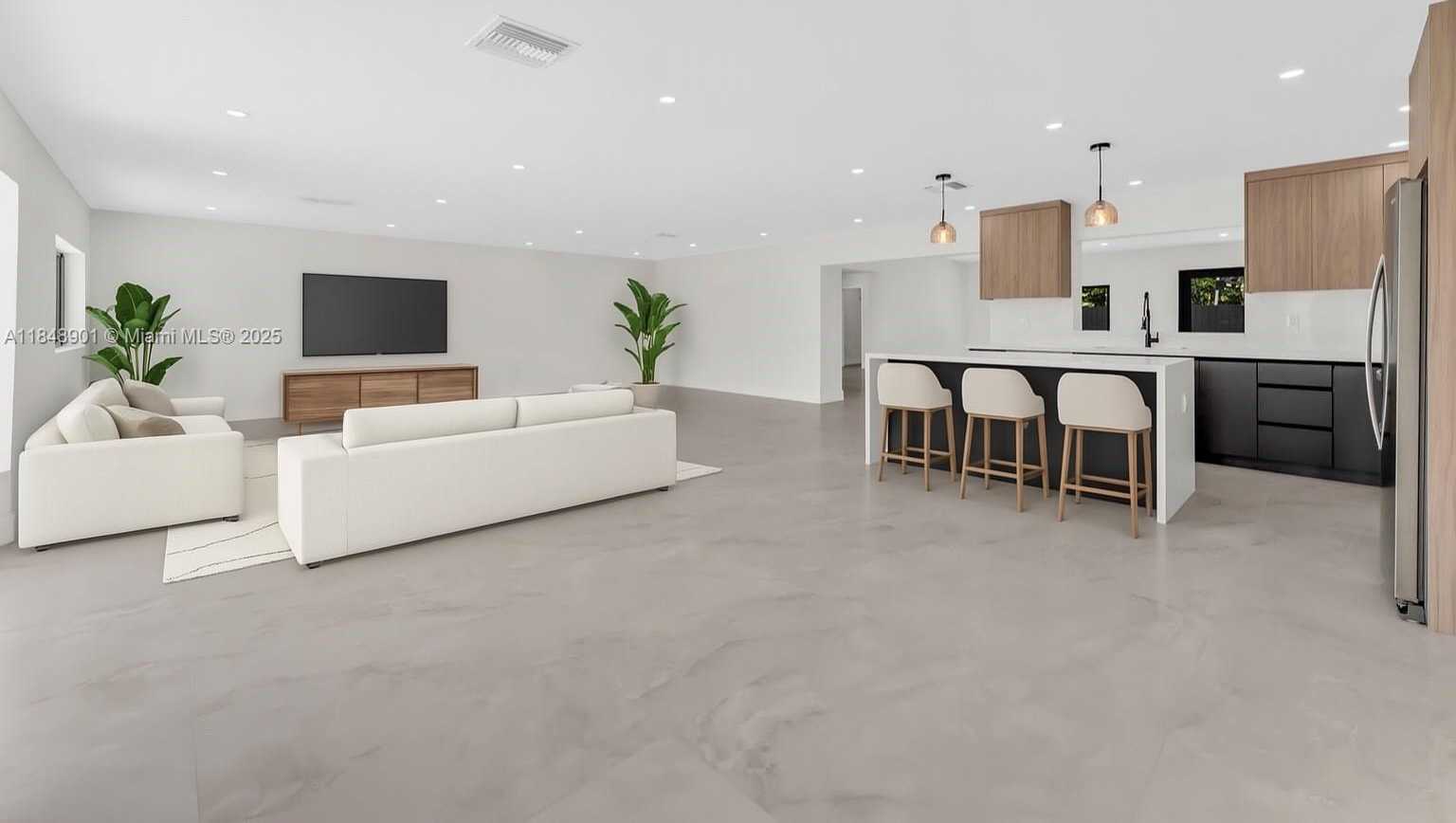 Small Image of 7993 WEST 18TH LN, Hialeah Number 6