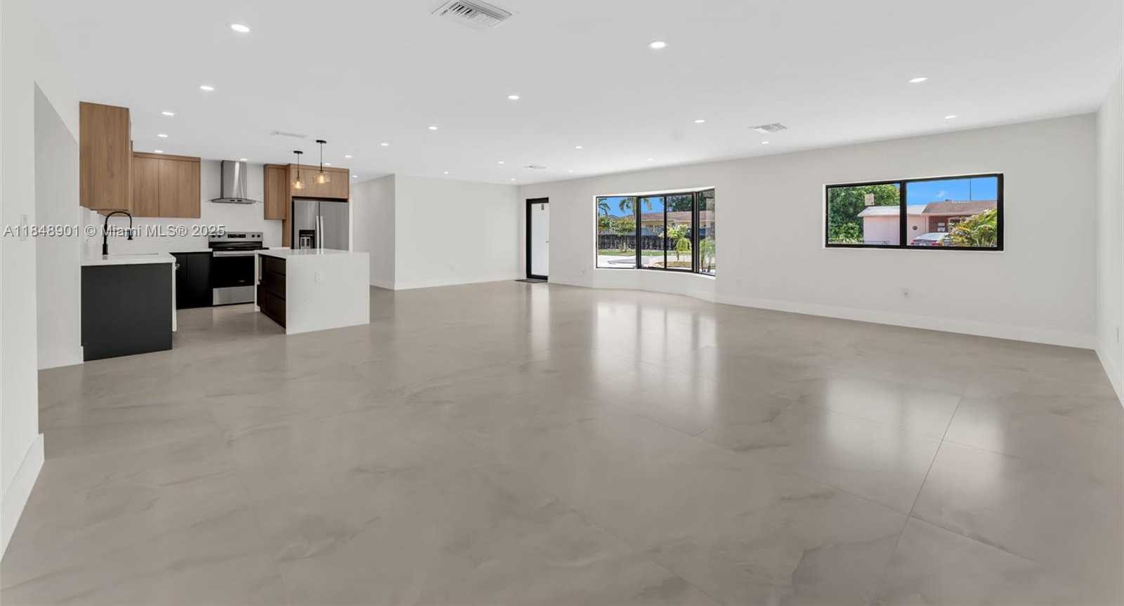 Small Image of 7993 WEST 18TH LN, Hialeah Number 8
