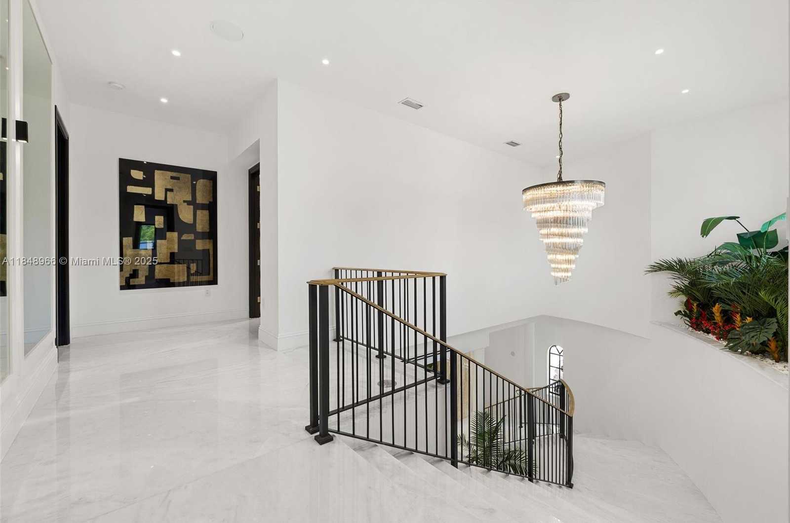 Small Image of 2321 NORTH BAY RD, Miami Beach Number 41