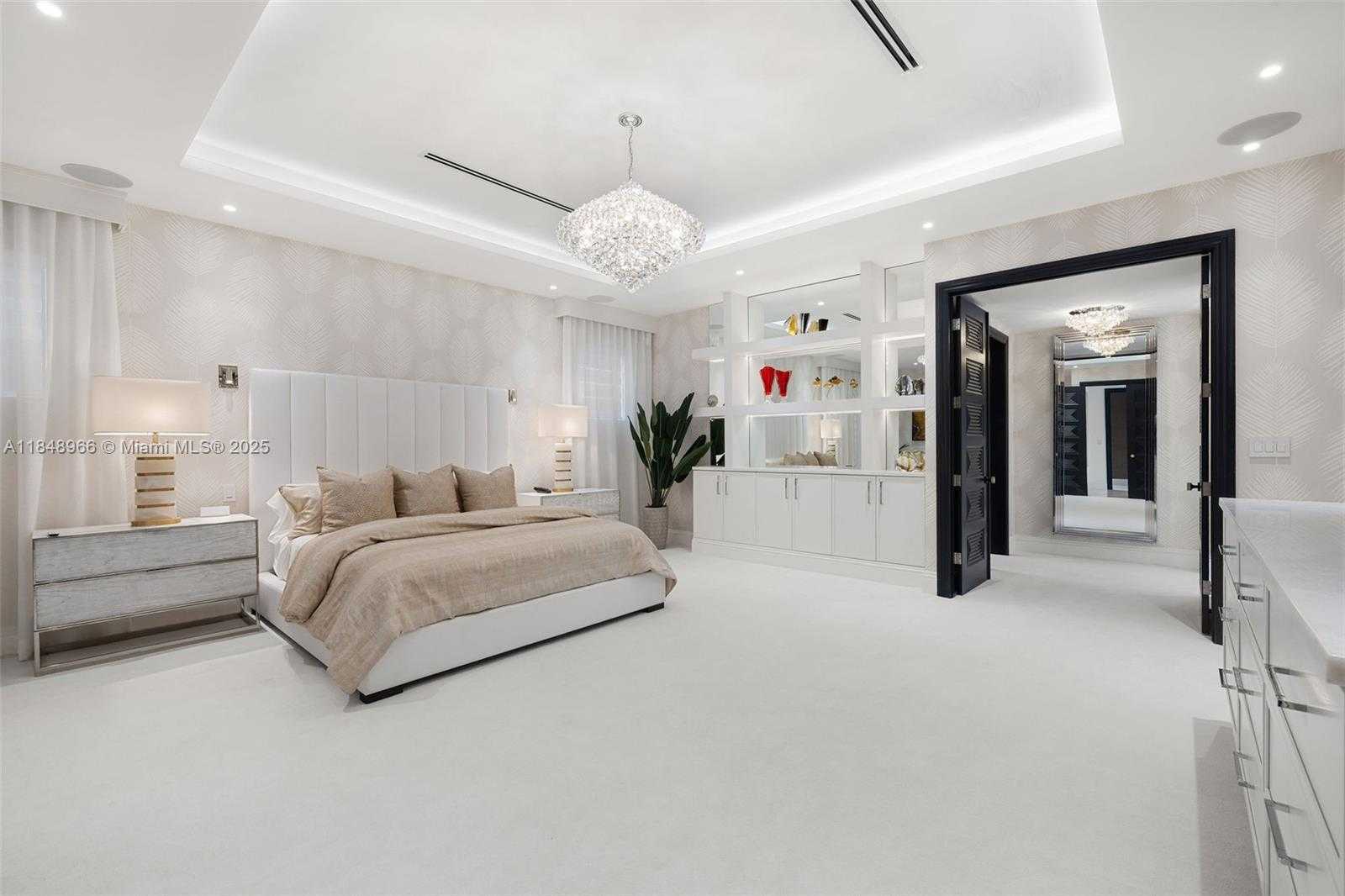 Small Image of 2321 NORTH BAY RD, Miami Beach Number 43