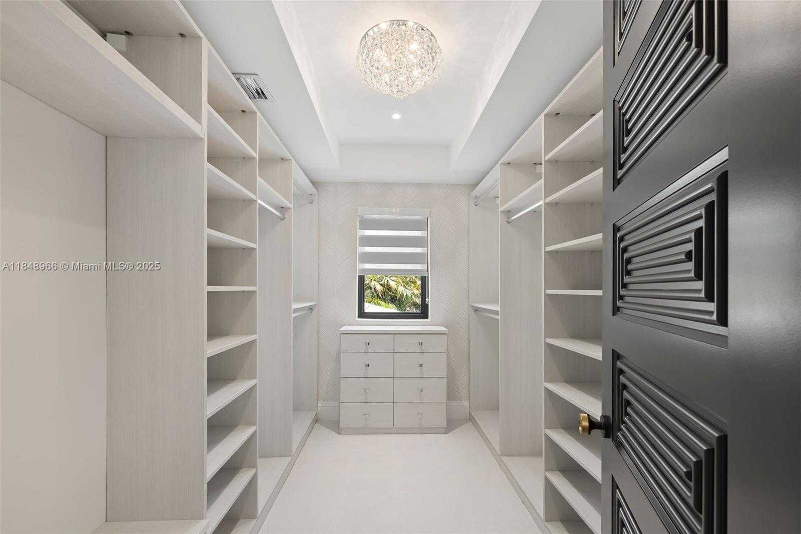 Small Image of 2321 NORTH BAY RD, Miami Beach Number 51