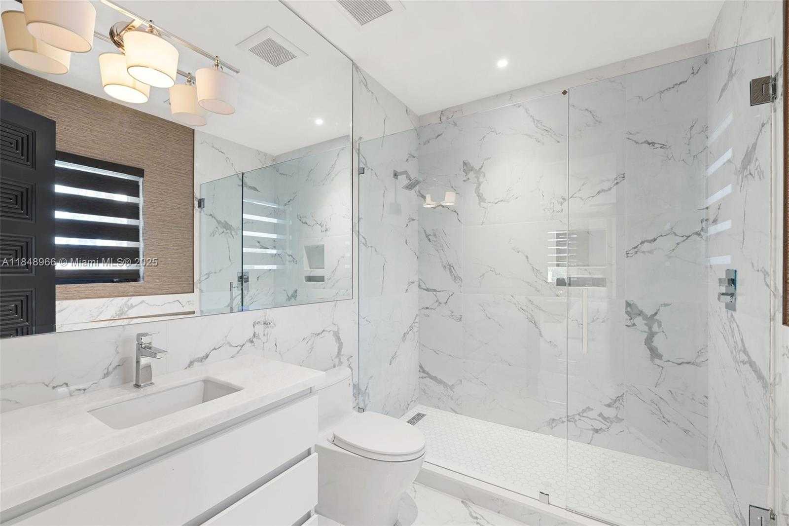 Small Image of 2321 NORTH BAY RD, Miami Beach Number 54