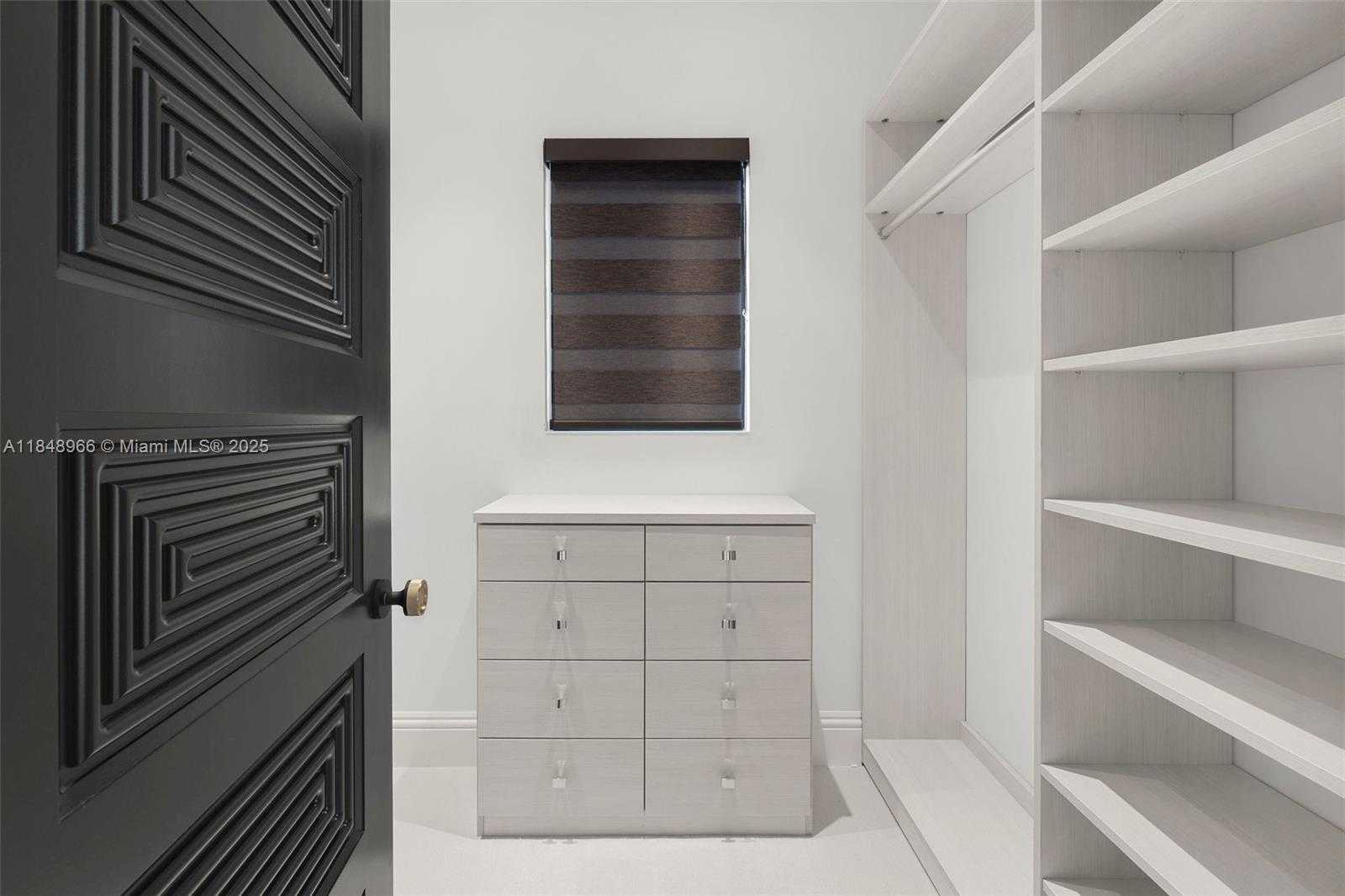Small Image of 2321 NORTH BAY RD, Miami Beach Number 58