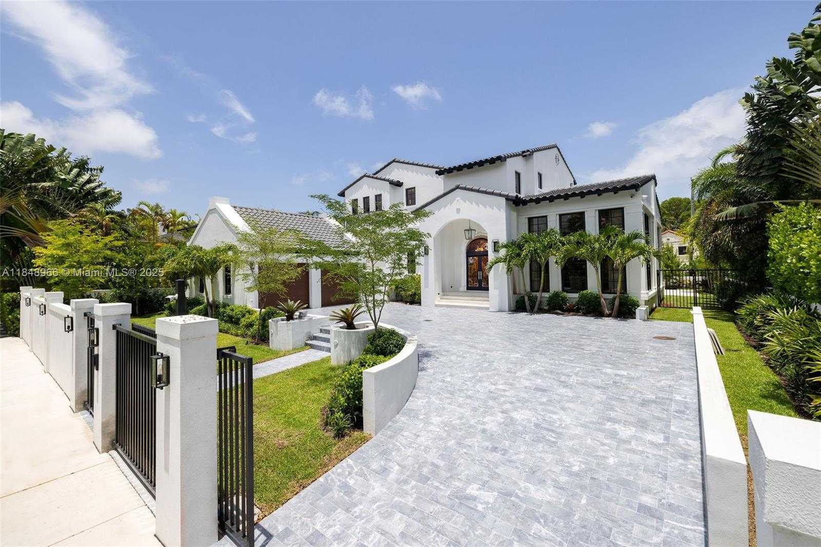 Small Image of 2321 NORTH BAY RD, Miami Beach Number 6