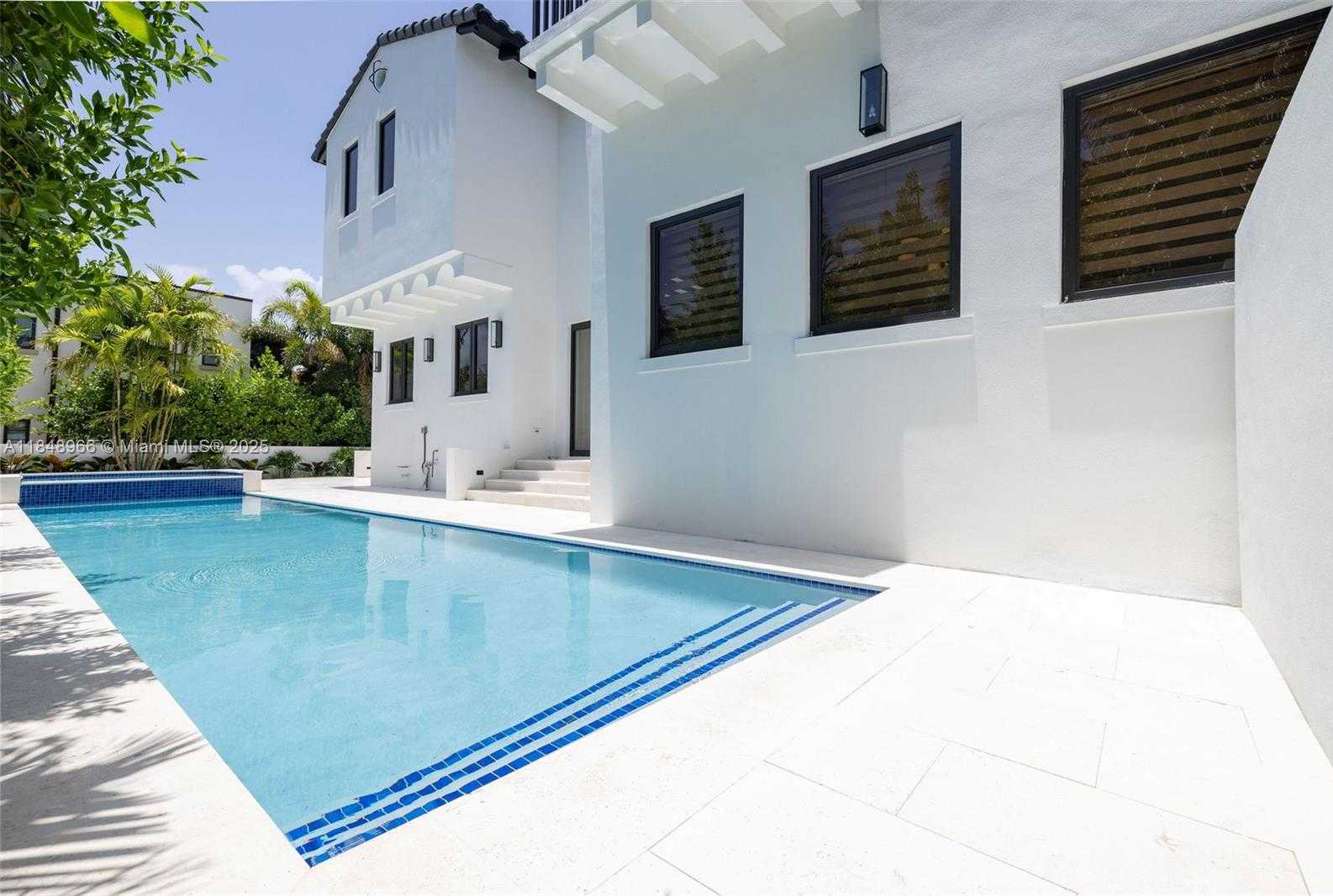 Small Image of 2321 NORTH BAY RD, Miami Beach Number 64