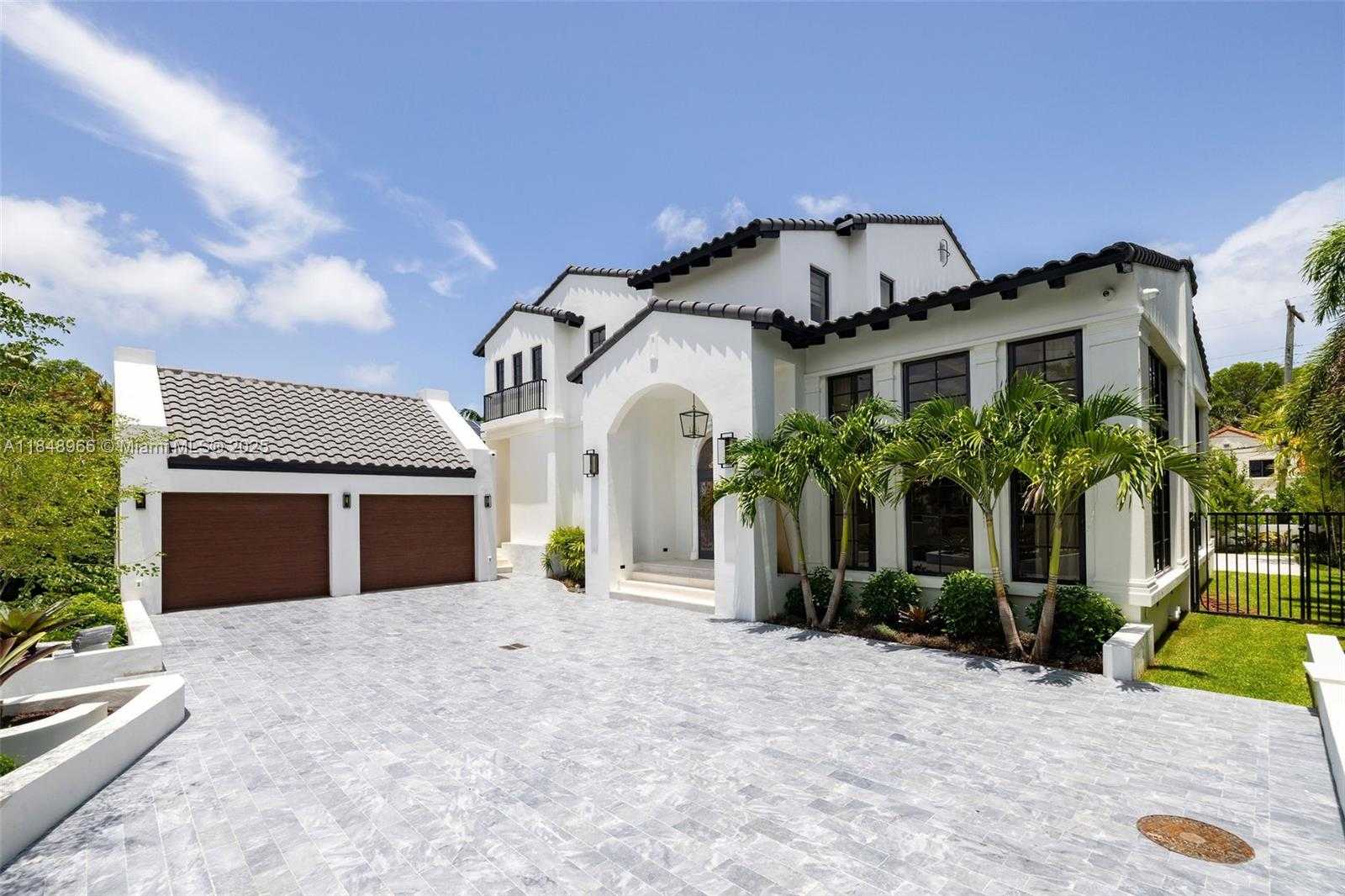 Small Image of 2321 NORTH BAY RD, Miami Beach Number 7