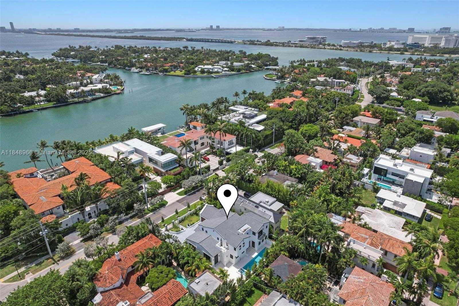 Small Image of 2321 NORTH BAY RD, Miami Beach Number 71