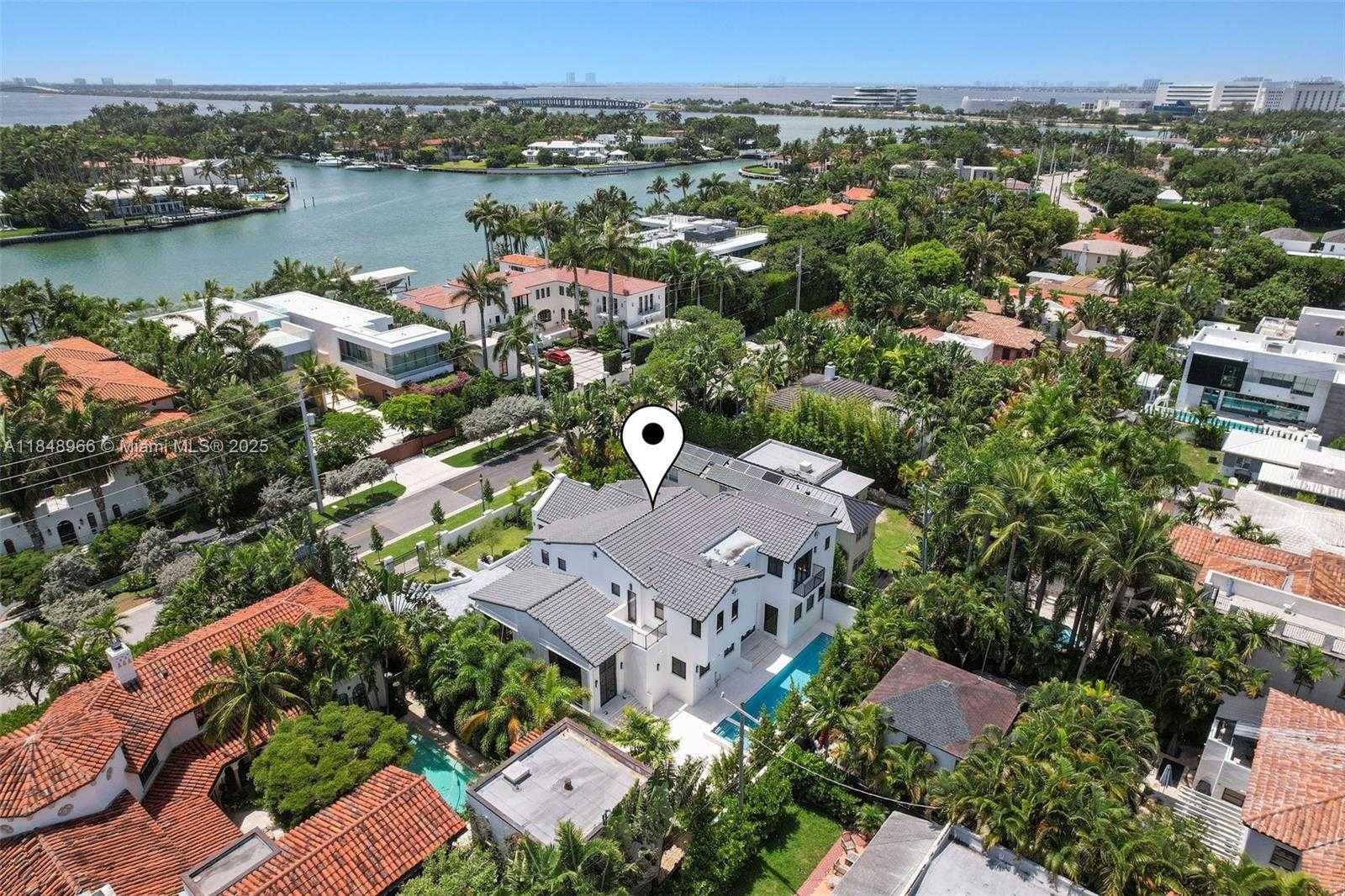 Small Image of 2321 NORTH BAY RD, Miami Beach Number 72