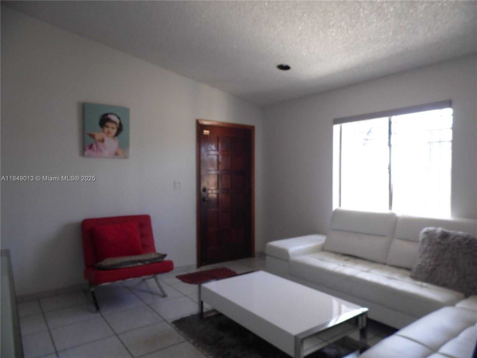 Small Image of 1695 WEST 6TH AVE, Hialeah Number 11