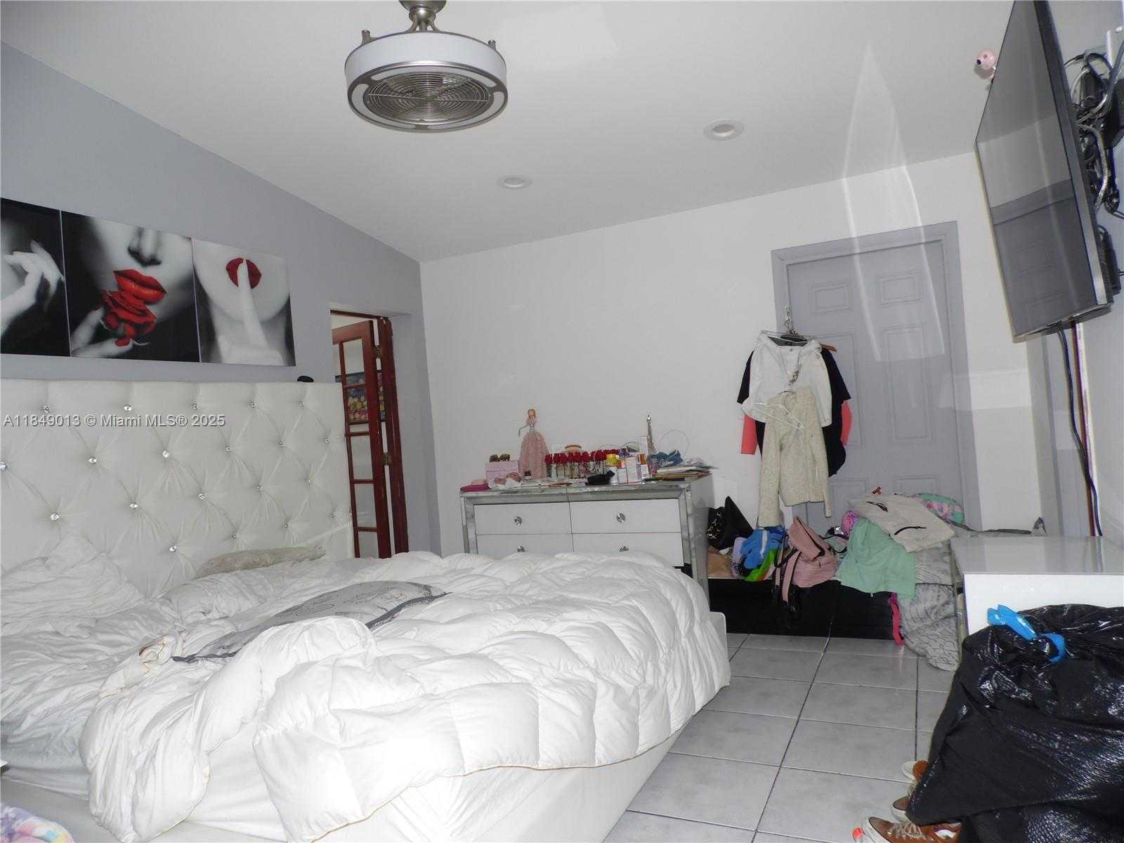 Small Image of 1695 WEST 6TH AVE, Hialeah Number 7