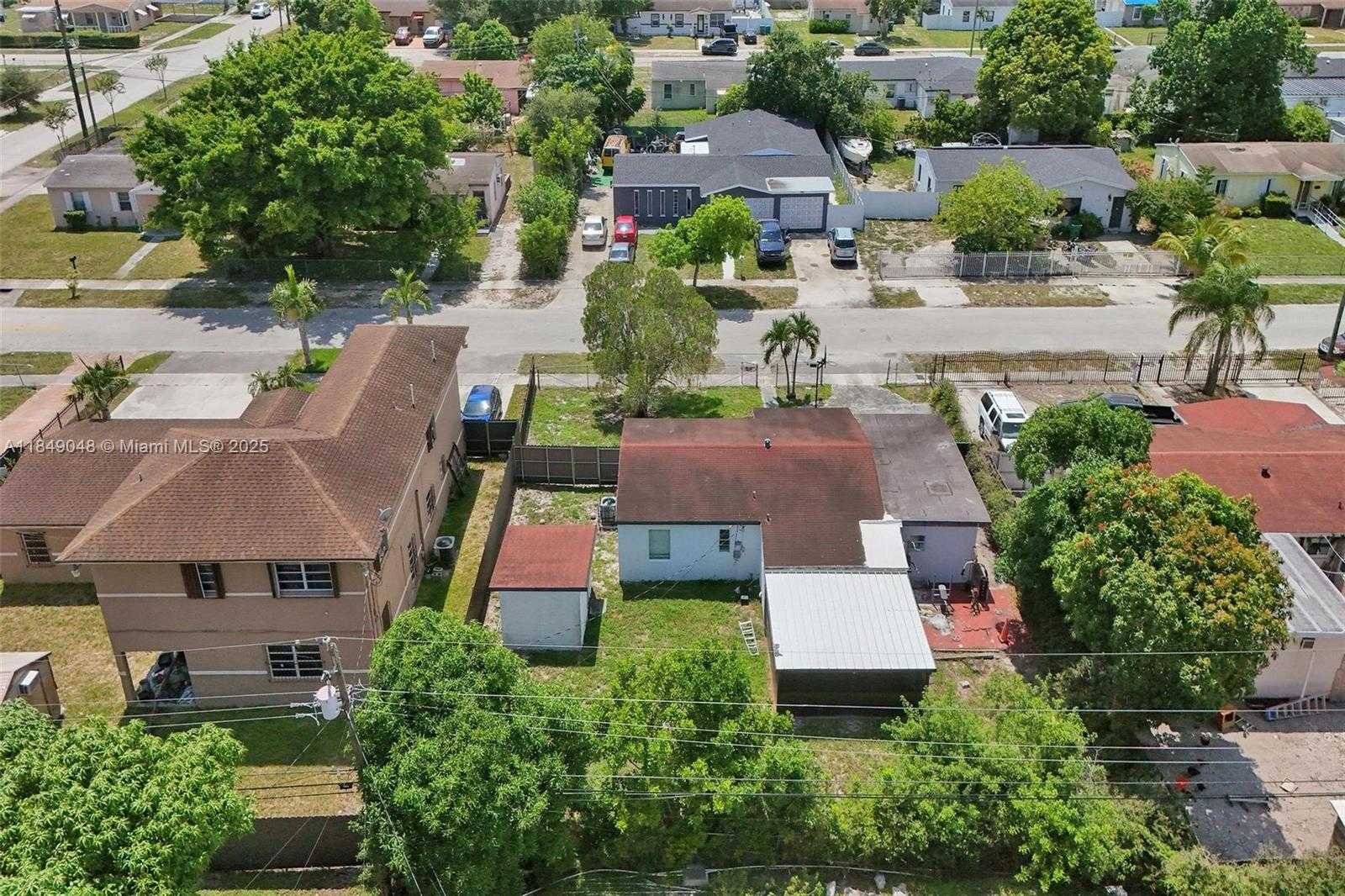 Small Image of 16031 NORTH WEST 18TH CT, Miami Gardens Number 10