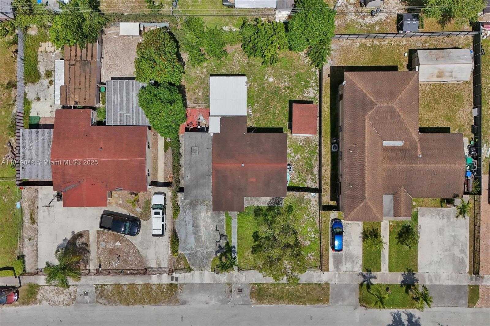 Small Image of 16031 NORTH WEST 18TH CT, Miami Gardens Number 12