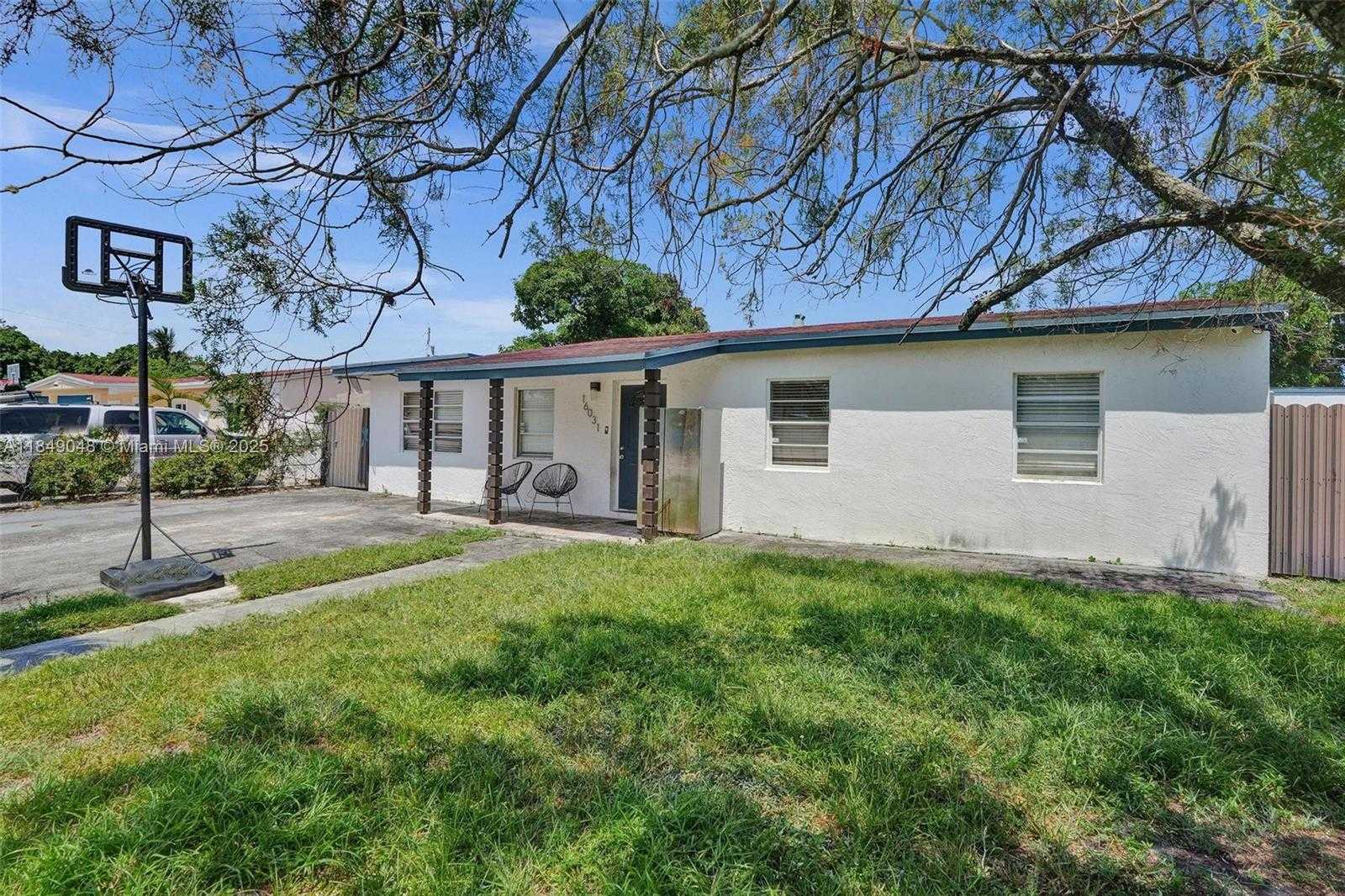Small Image of 16031 NORTH WEST 18TH CT, Miami Gardens Number 5