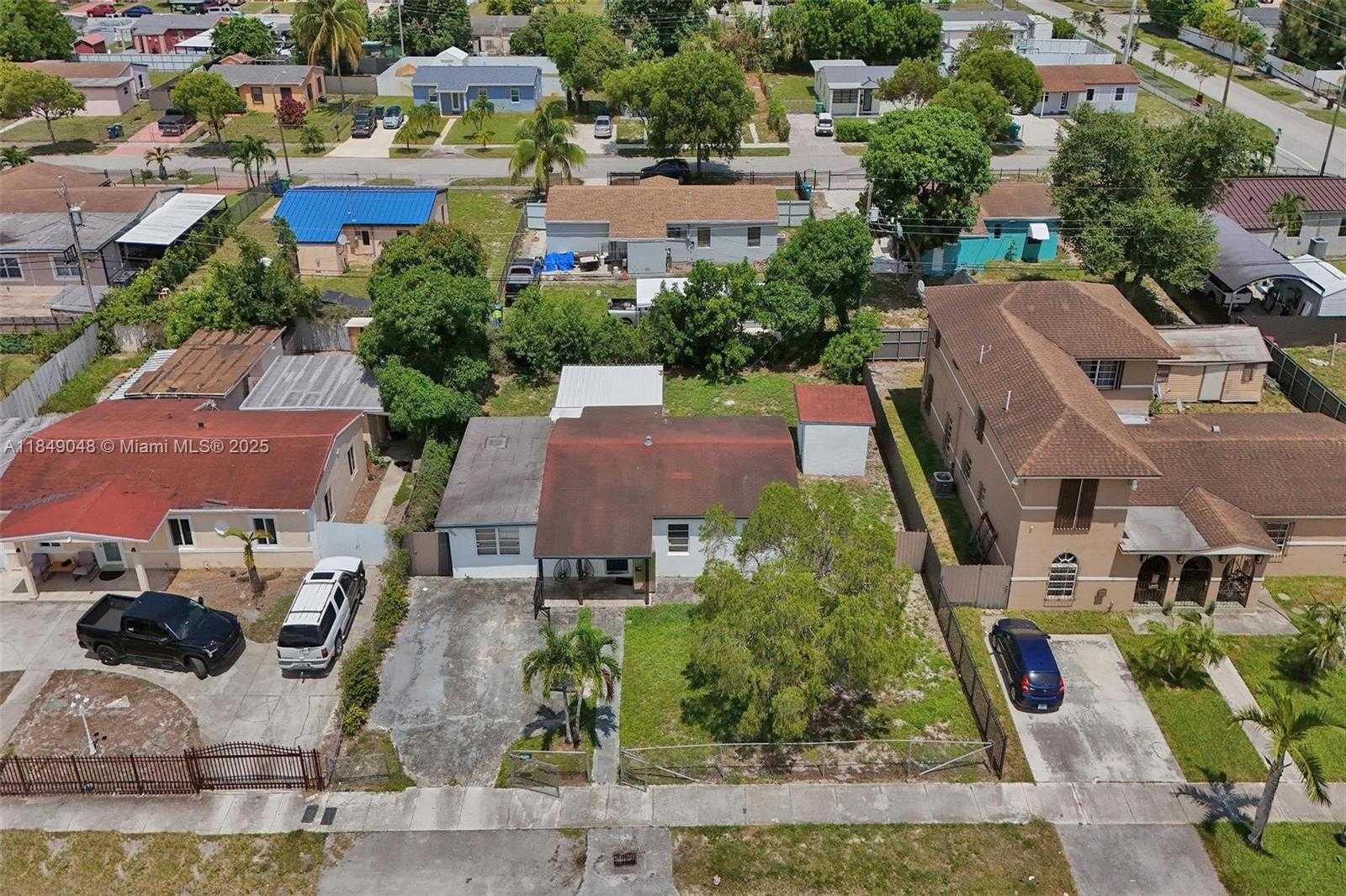 Small Image of 16031 NORTH WEST 18TH CT, Miami Gardens Number 6