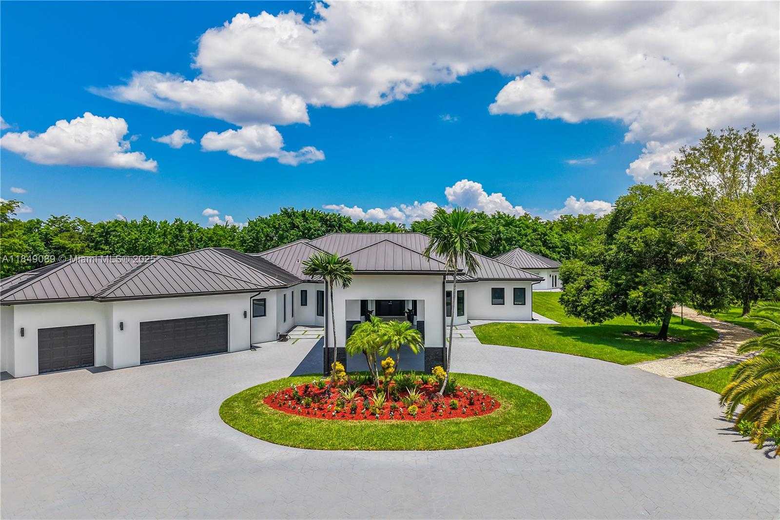 Small Image of 601 RANCH RD, Weston Number 4