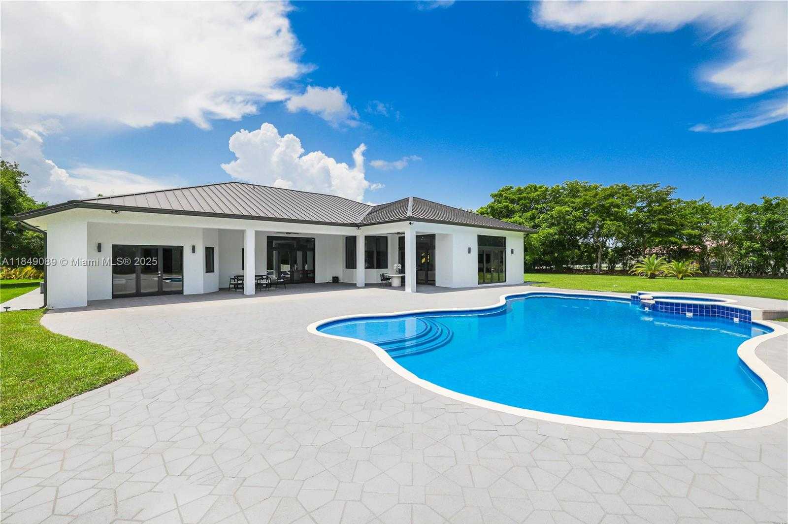Small Image of 601 RANCH RD, Weston Number 47
