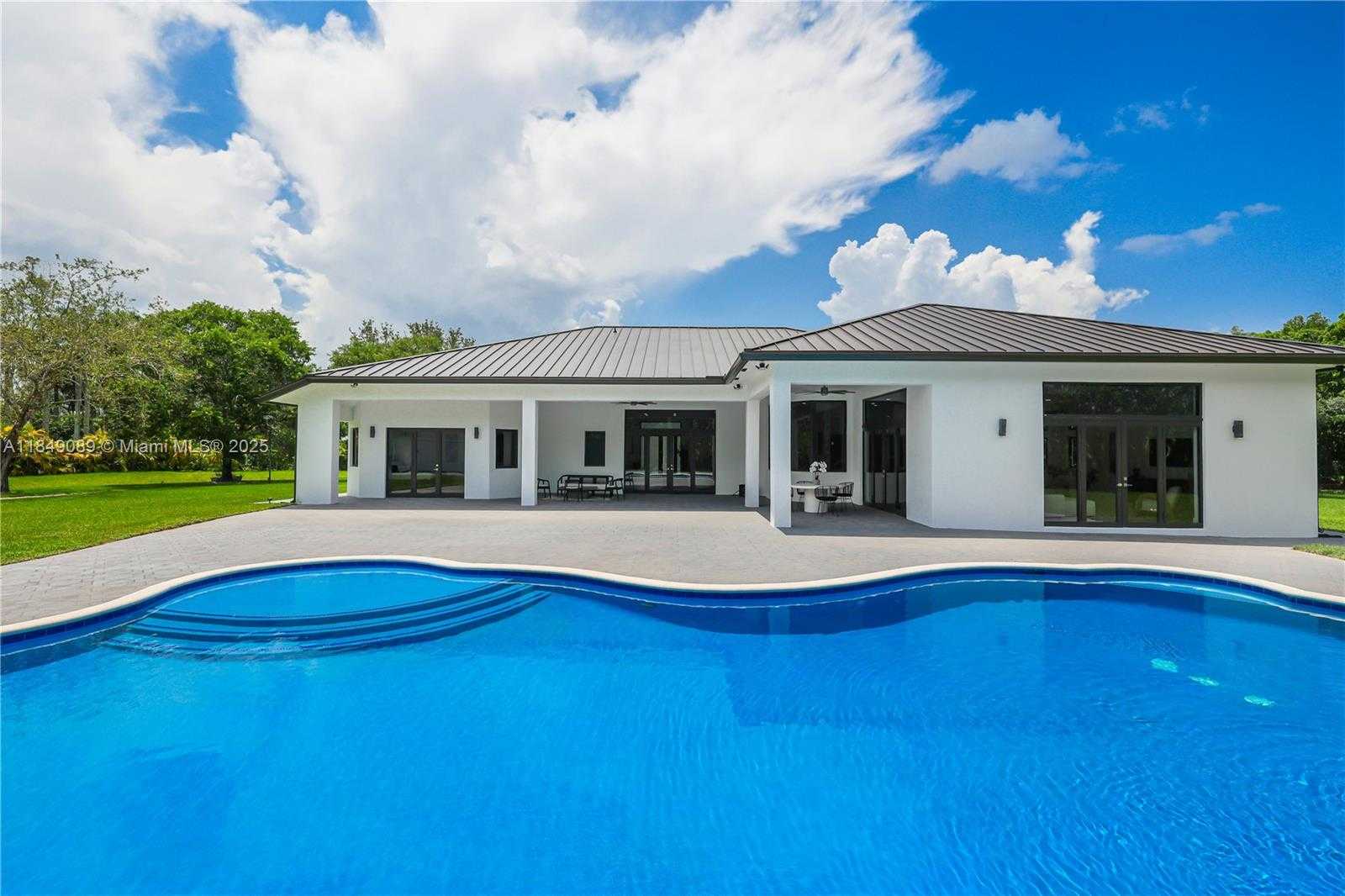 Small Image of 601 RANCH RD, Weston Number 48