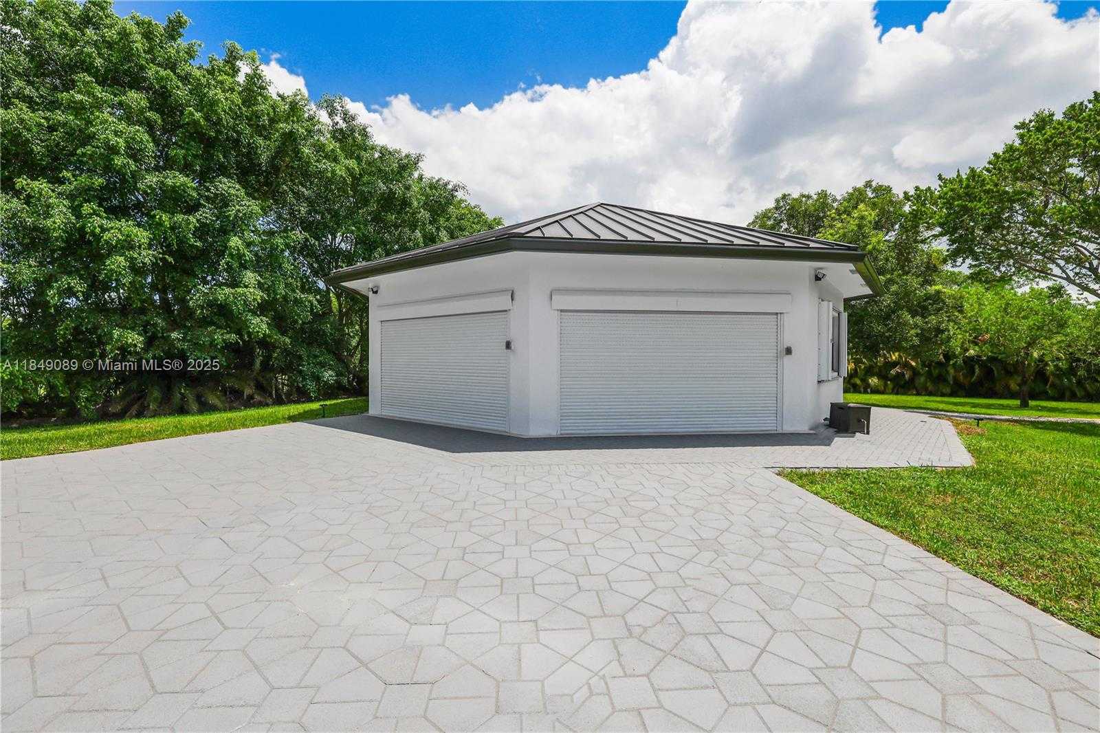 Small Image of 601 RANCH RD, Weston Number 50