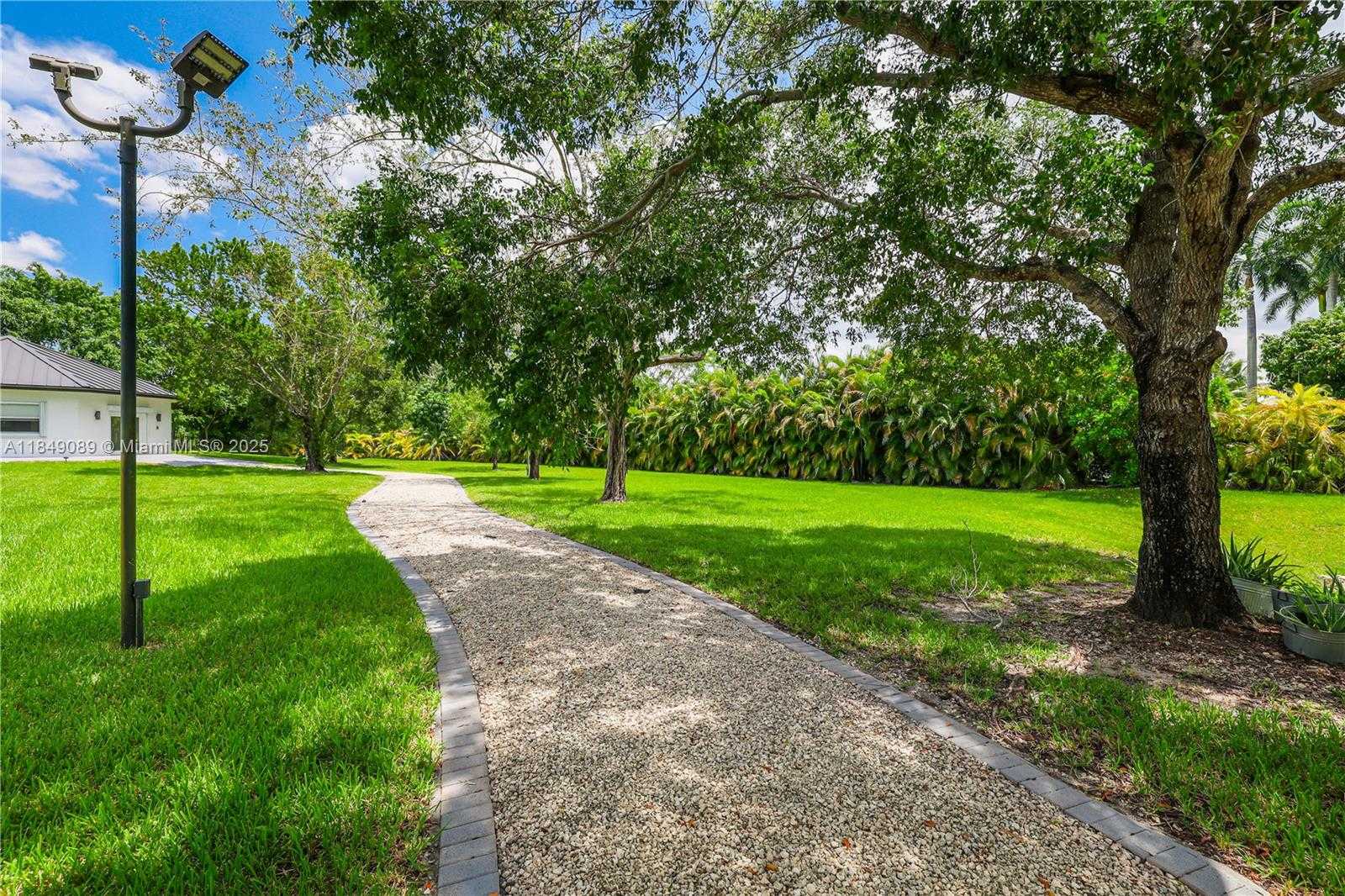 Small Image of 601 RANCH RD, Weston Number 54