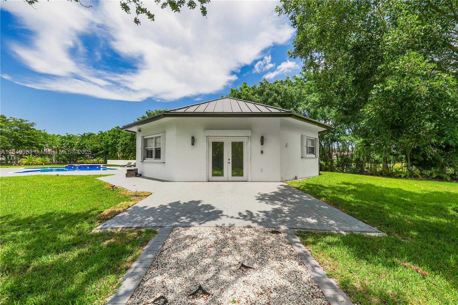 Small Image of 601 RANCH RD, Weston Number 55