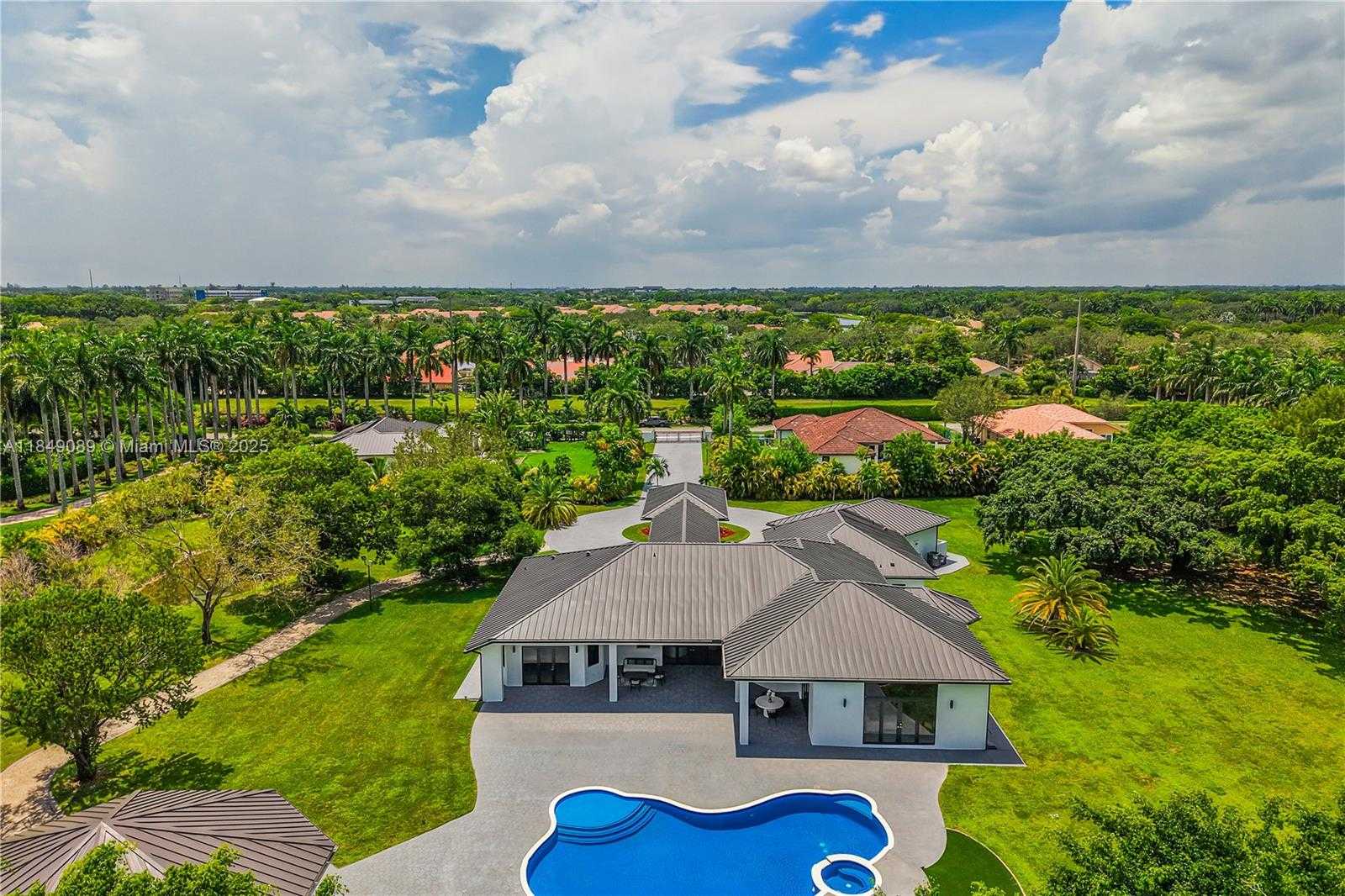 Small Image of 601 RANCH RD, Weston Number 64