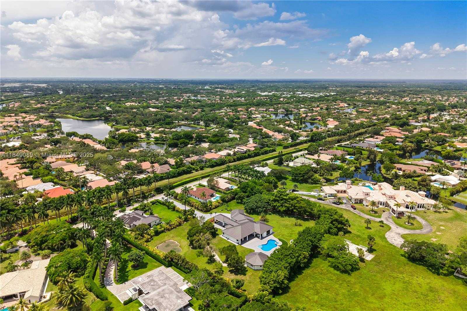 Small Image of 601 RANCH RD, Weston Number 66
