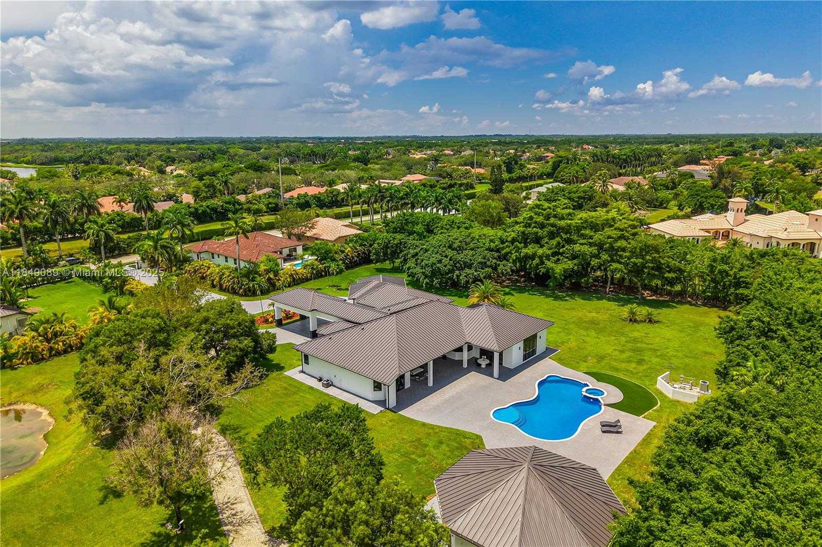 Small Image of 601 RANCH RD, Weston Number 71