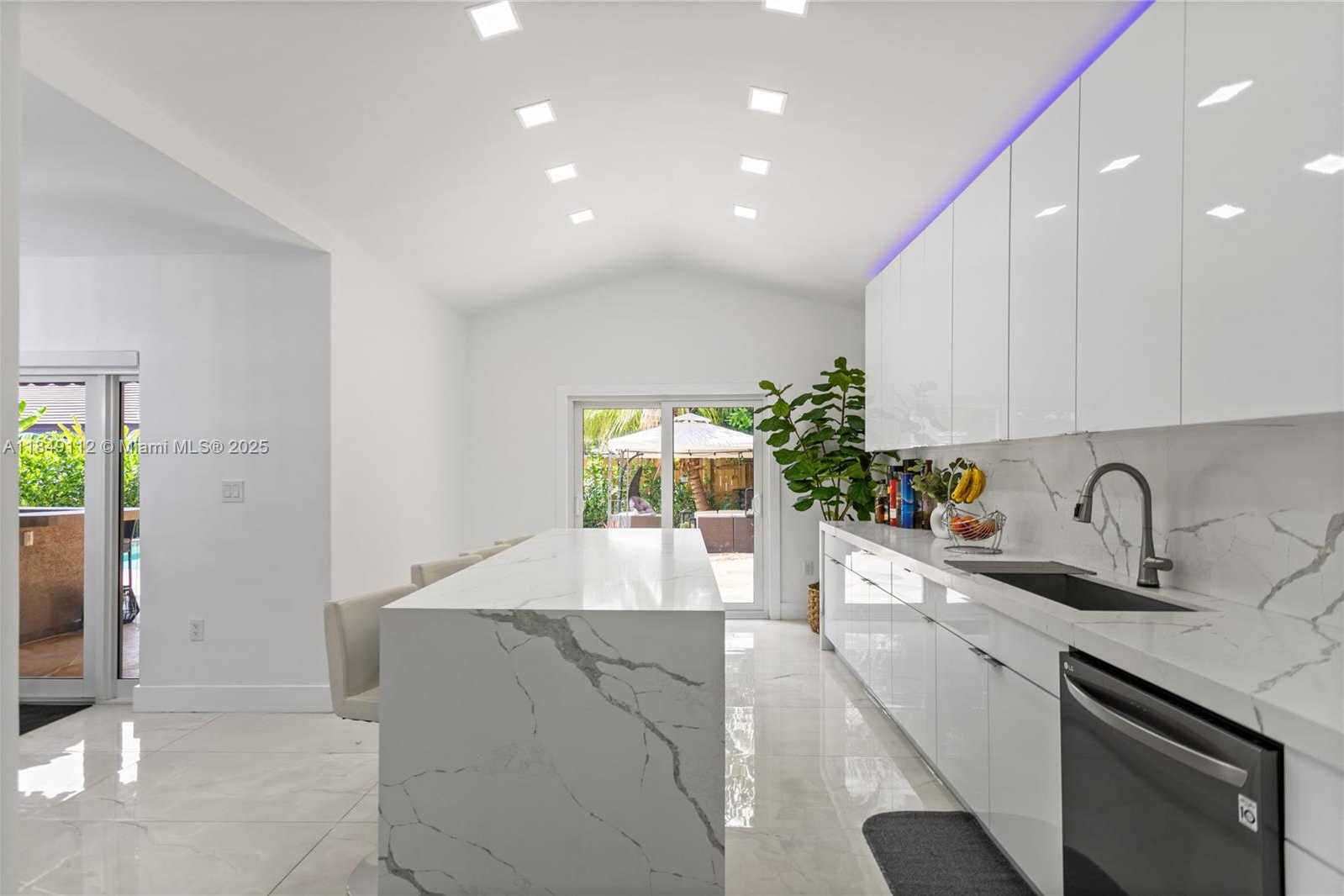 Small Image of 8740 NORTH WEST 153RD TER, Miami Lakes Number 27