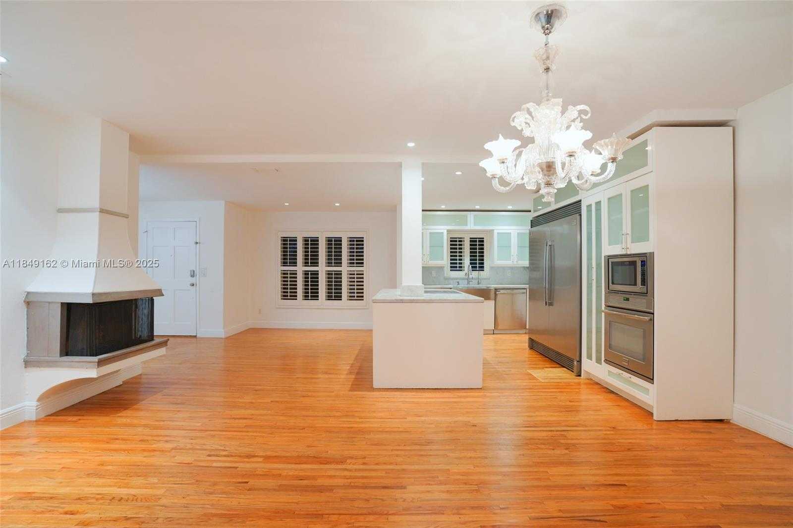 Small Image of 355 REDWOOD LN, Key Biscayne Number 20