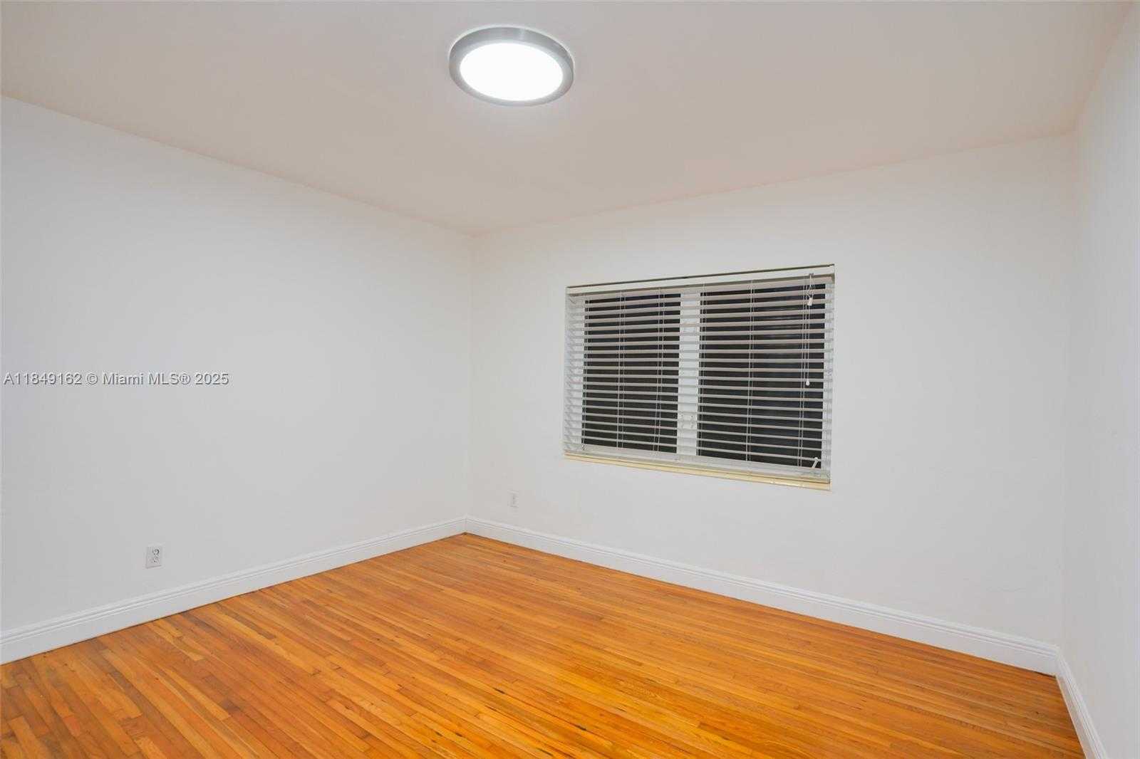 Small Image of 355 REDWOOD LN, Key Biscayne Number 27