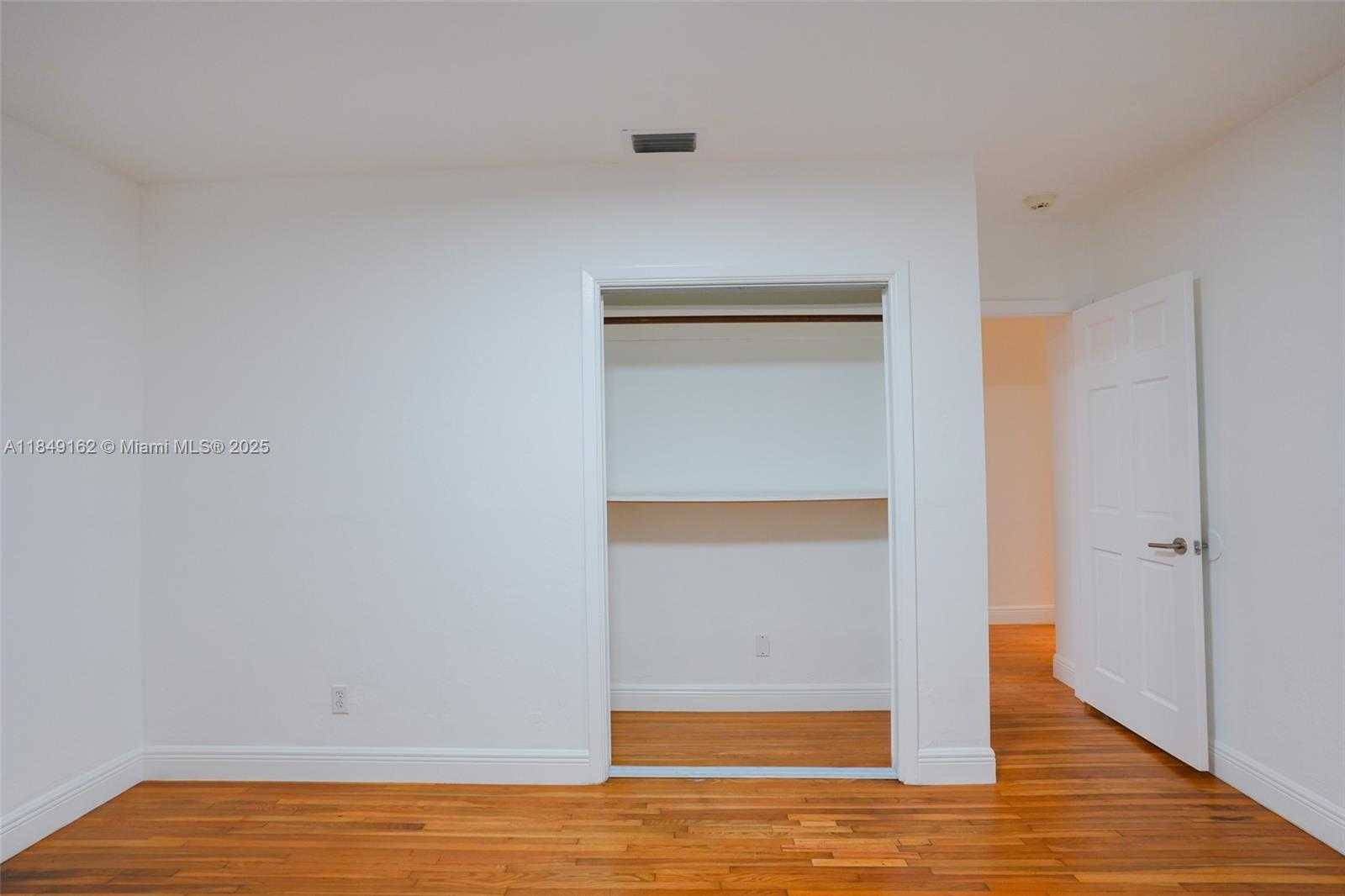 Small Image of 355 REDWOOD LN, Key Biscayne Number 30