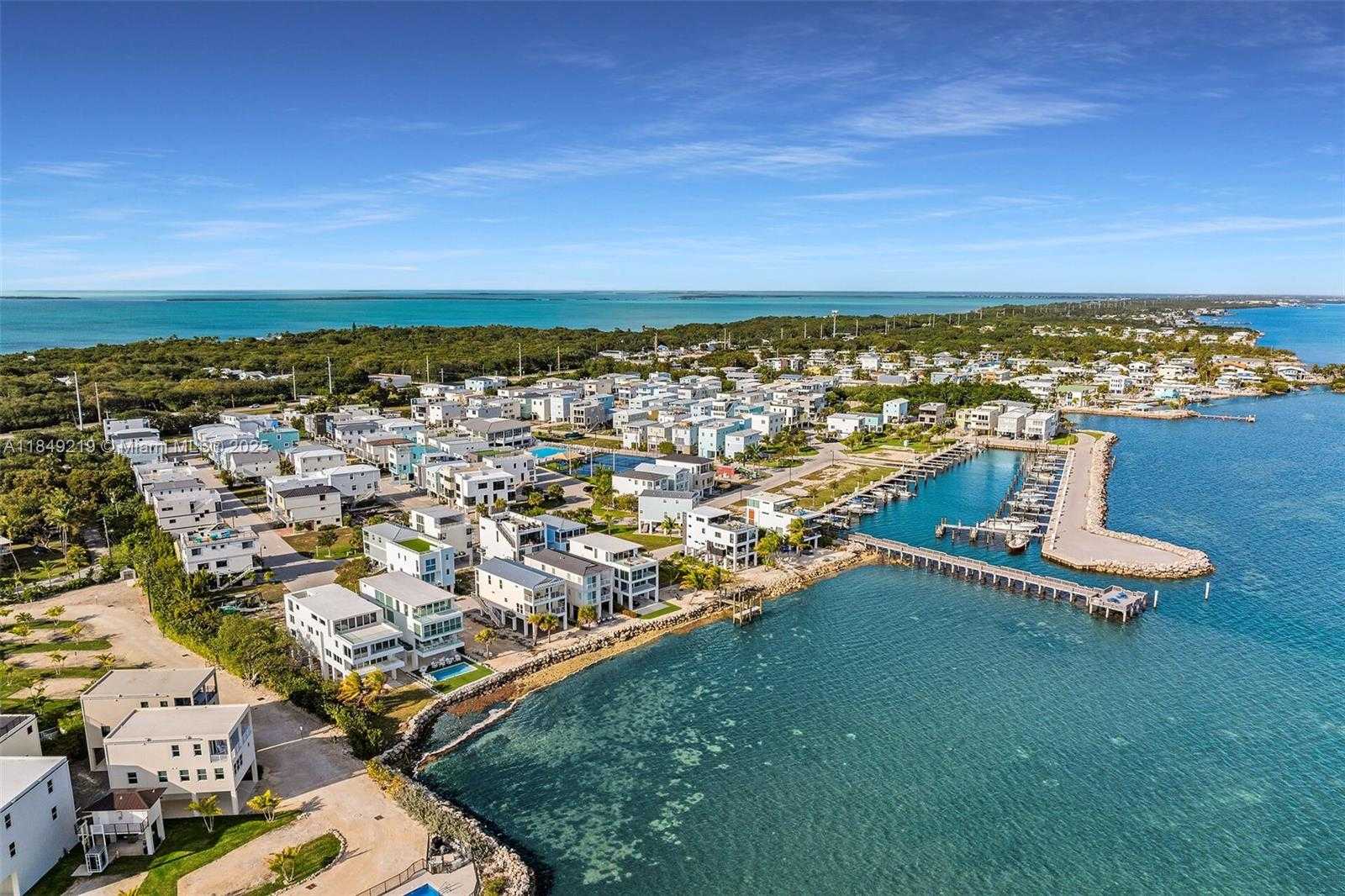 Small Image of 94825 OVERSEAS HWY #31, Key Largo Number 21
