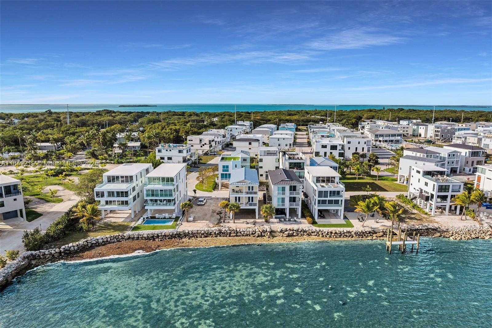 Small Image of 94825 OVERSEAS HWY #31, Key Largo Number 26