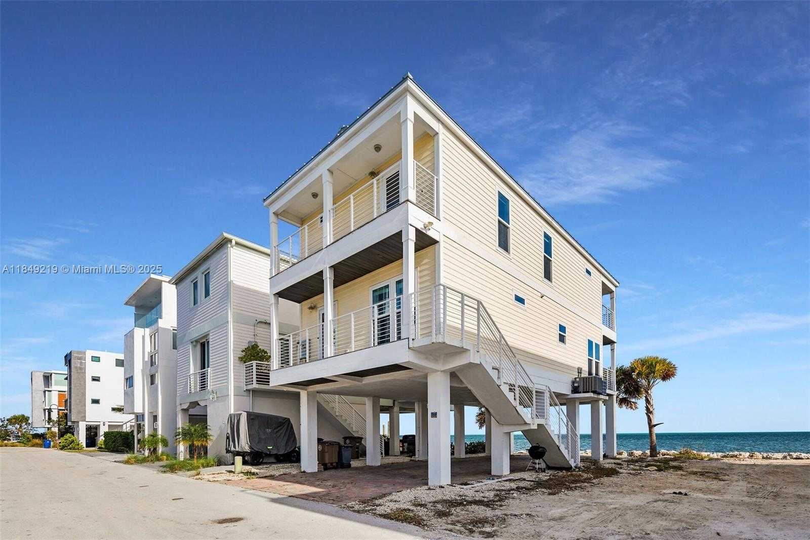 Small Image of 94825 OVERSEAS HWY #31, Key Largo Number 27