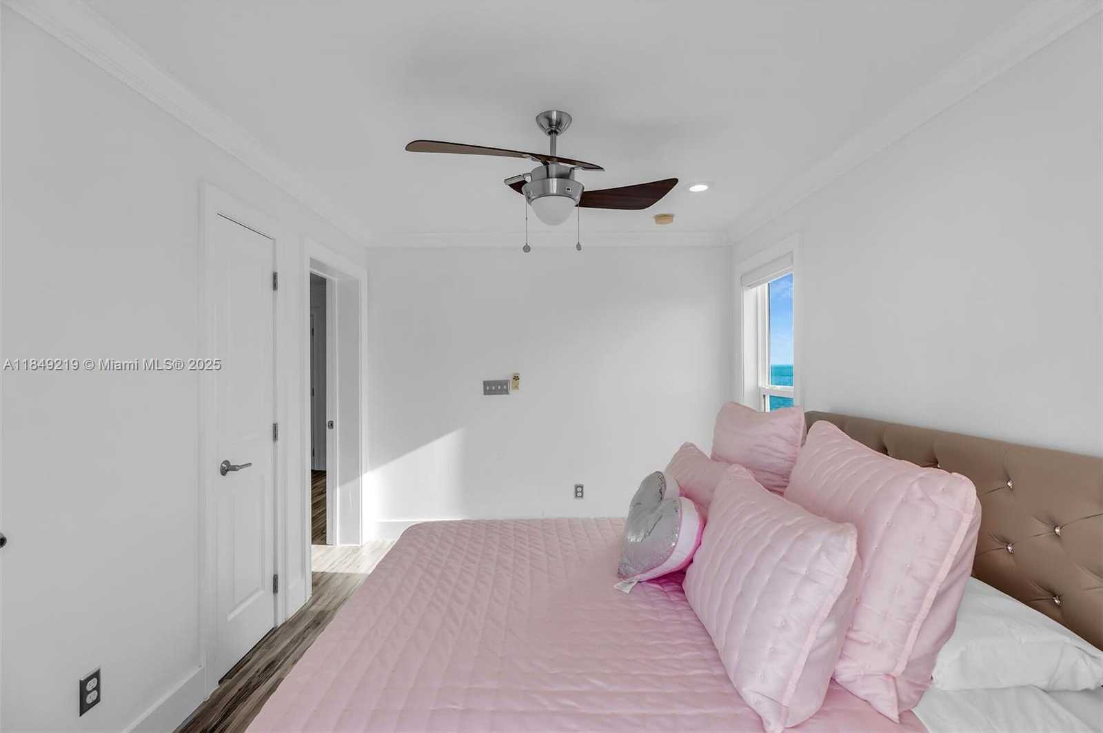 Small Image of 94825 OVERSEAS HWY #31, Key Largo Number 41