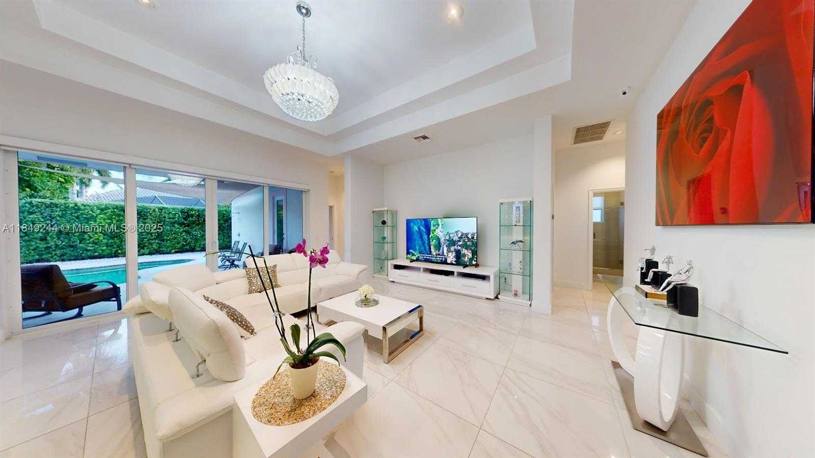 Small Image of 1946 HARBOR VIEW CIR, Weston Number 14