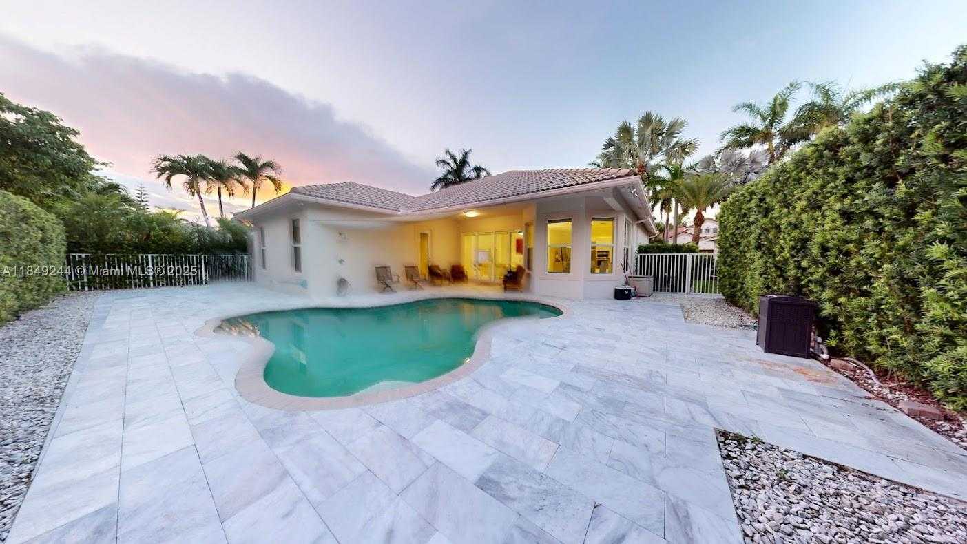 Small Image of 1946 HARBOR VIEW CIR, Weston Number 32