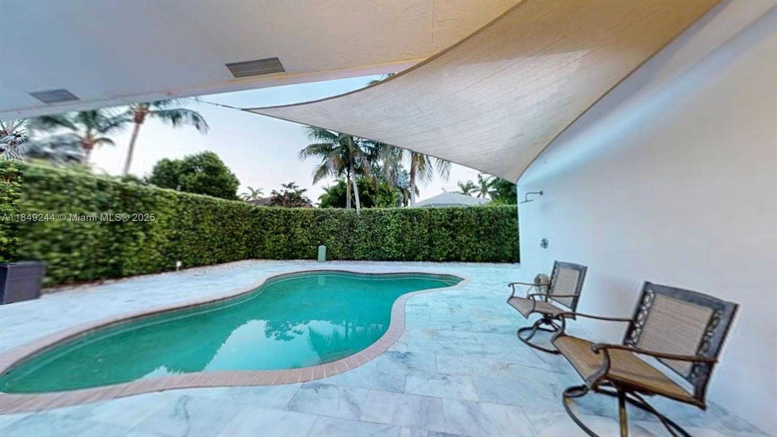 Small Image of 1946 HARBOR VIEW CIR, Weston Number 8