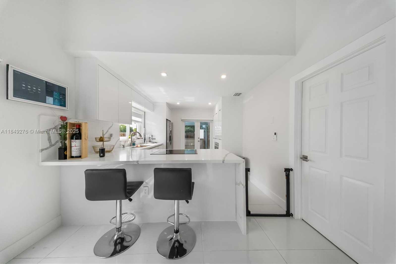 Small Image of 18858 NORTH WEST 63RD CT CIR, Hialeah Number 7