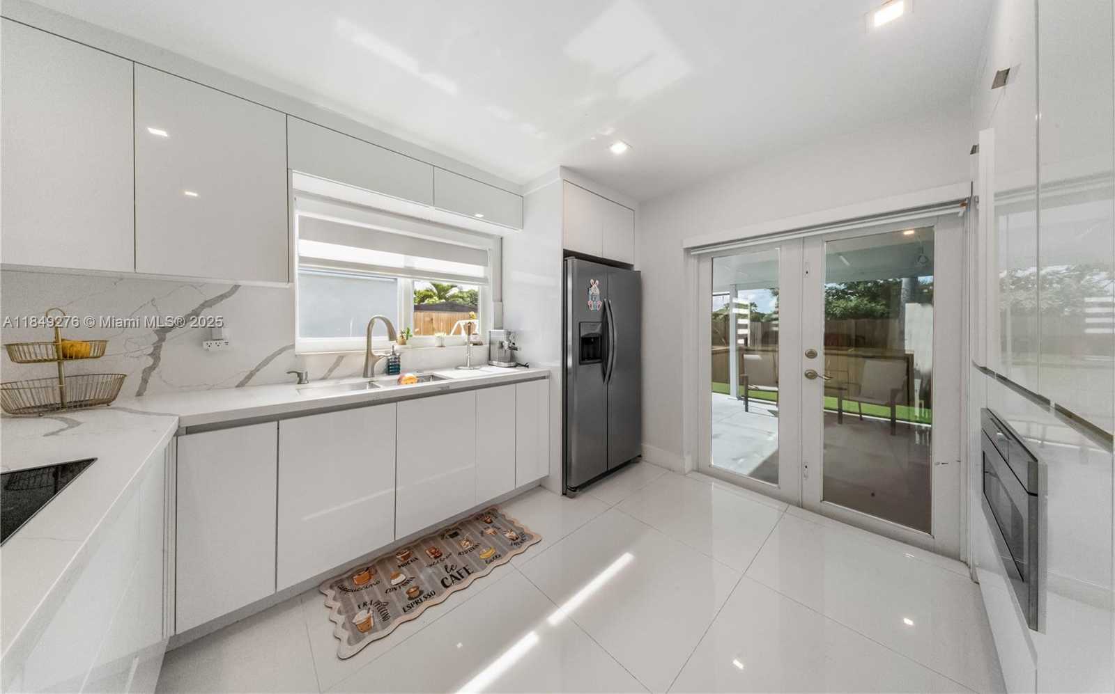 Small Image of 18858 NORTH WEST 63RD CT CIR, Hialeah Number 8