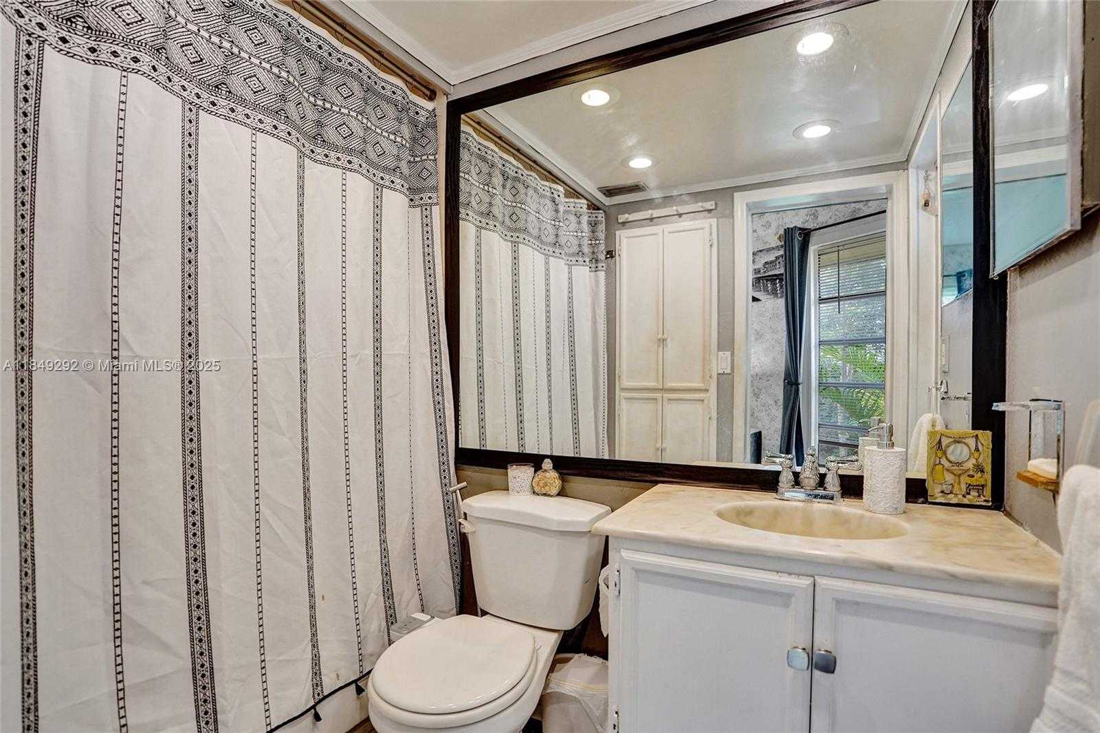 Small Image of 7811 NORTH WEST 75TH AVE, Tamarac Number 14