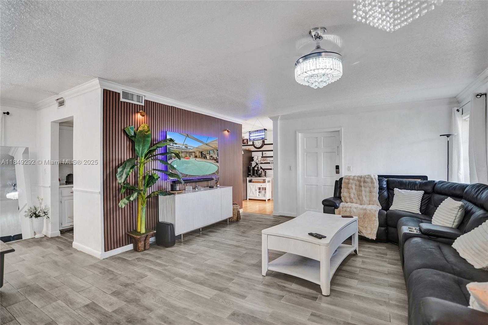 Small Image of 7811 NORTH WEST 75TH AVE, Tamarac Number 38